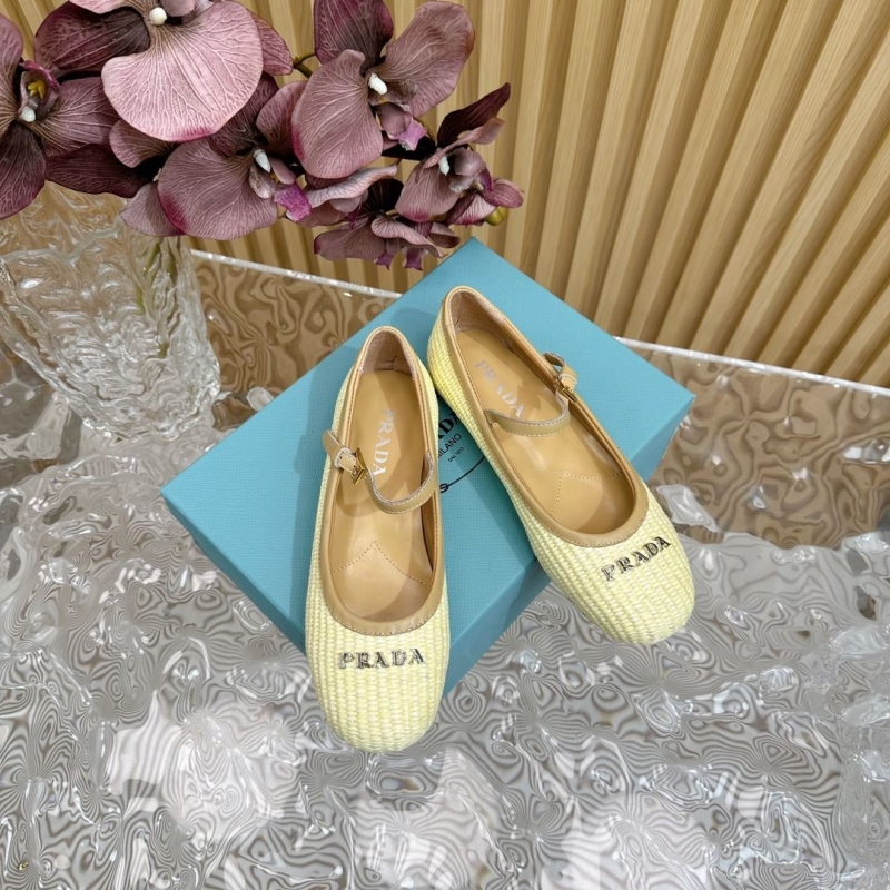 Pra*a flat shoes